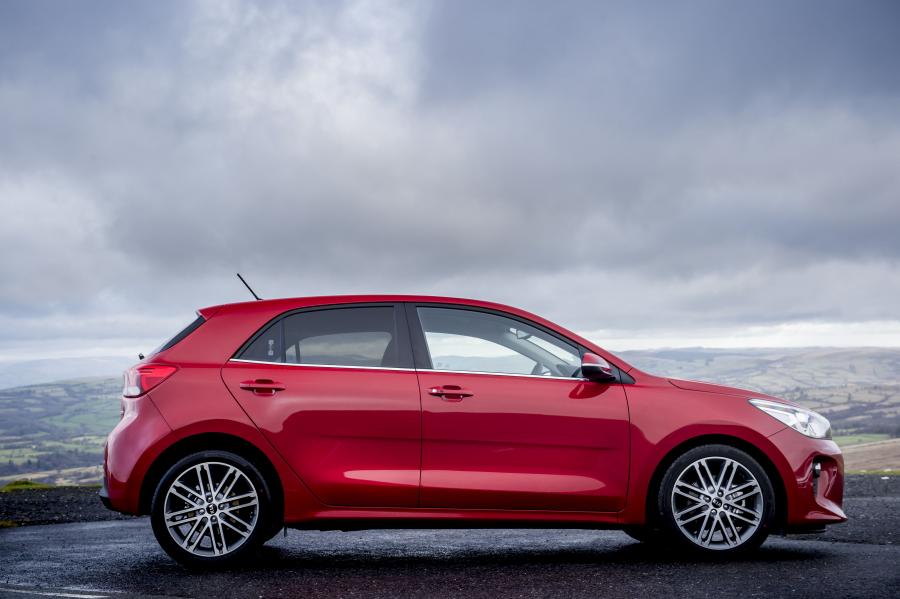  Kia Rio First Edition 2017 года  (UK) (фото 15 из 70)